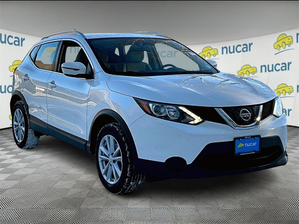 2018 Nissan Rogue Sport SV's photo