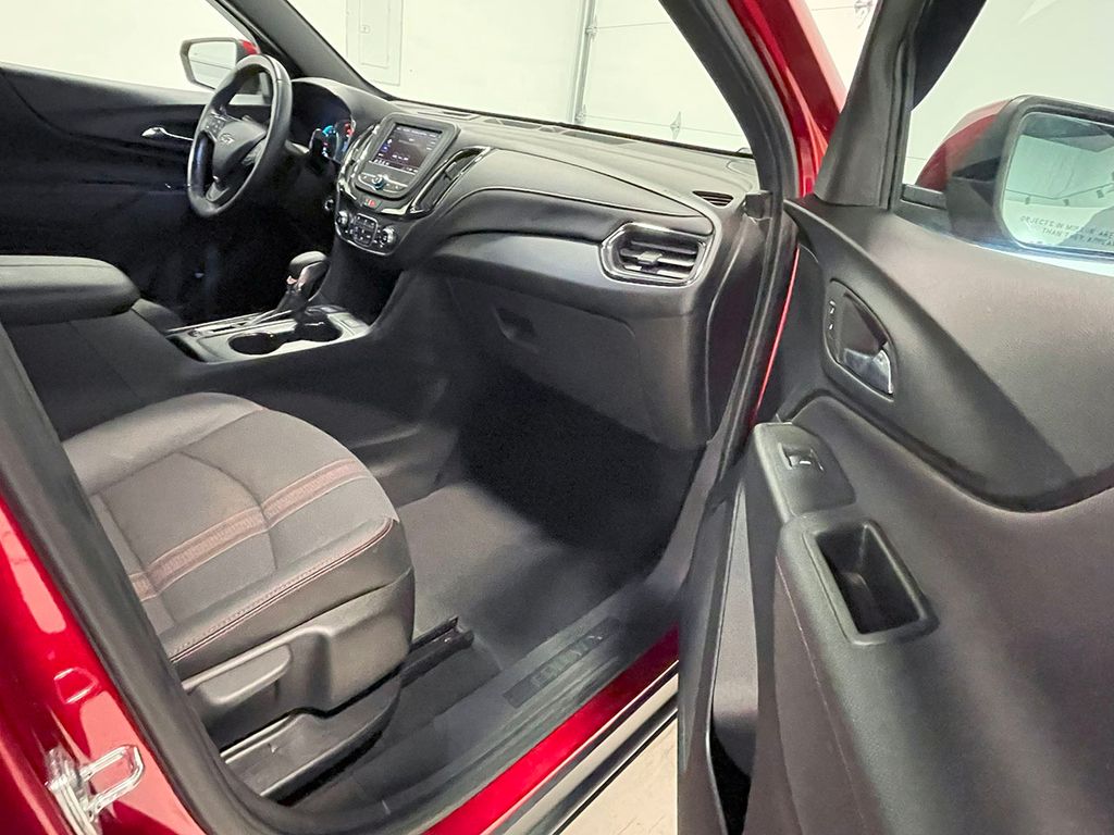 2022 Chevrolet Equinox RS photo 21