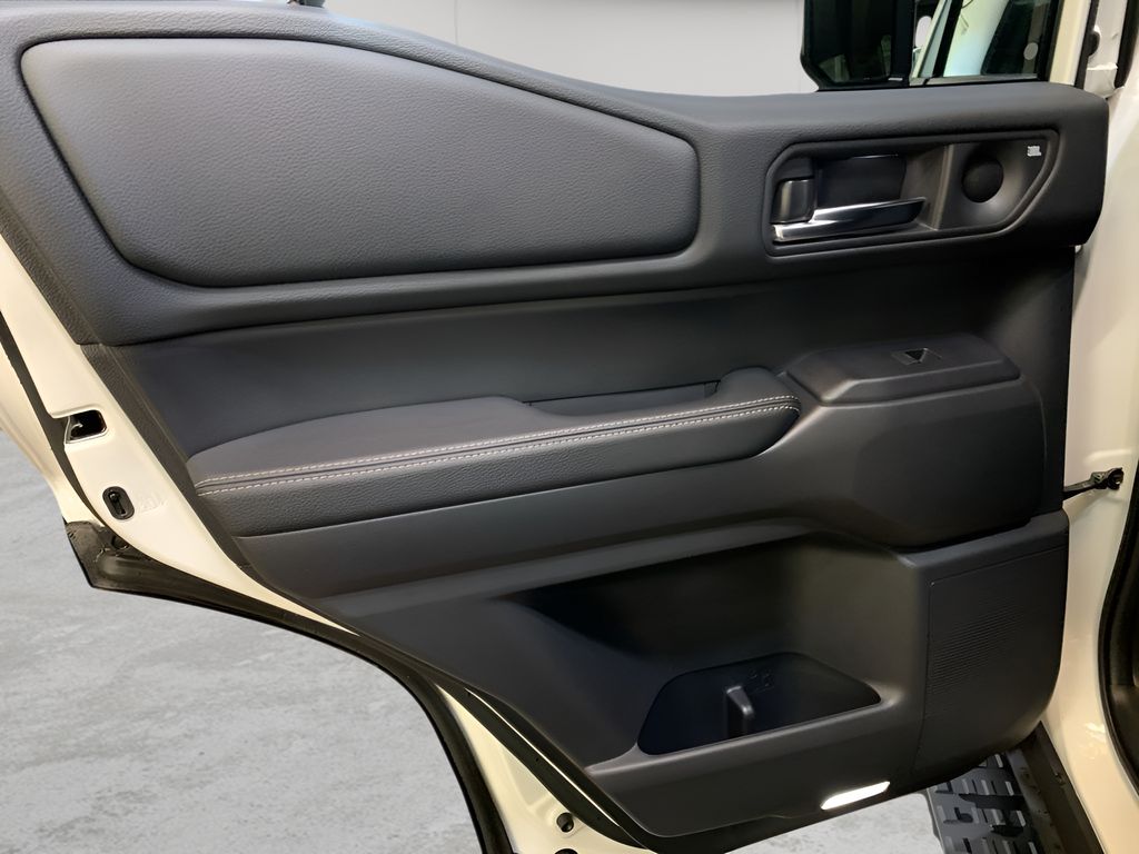 2025 Toyota Land Cruiser photo 6