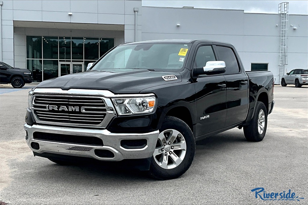 2024 Ram 1500 Laramie photo 3