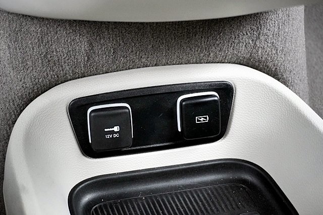 2021 Chrysler Pacifica Touring photo 32