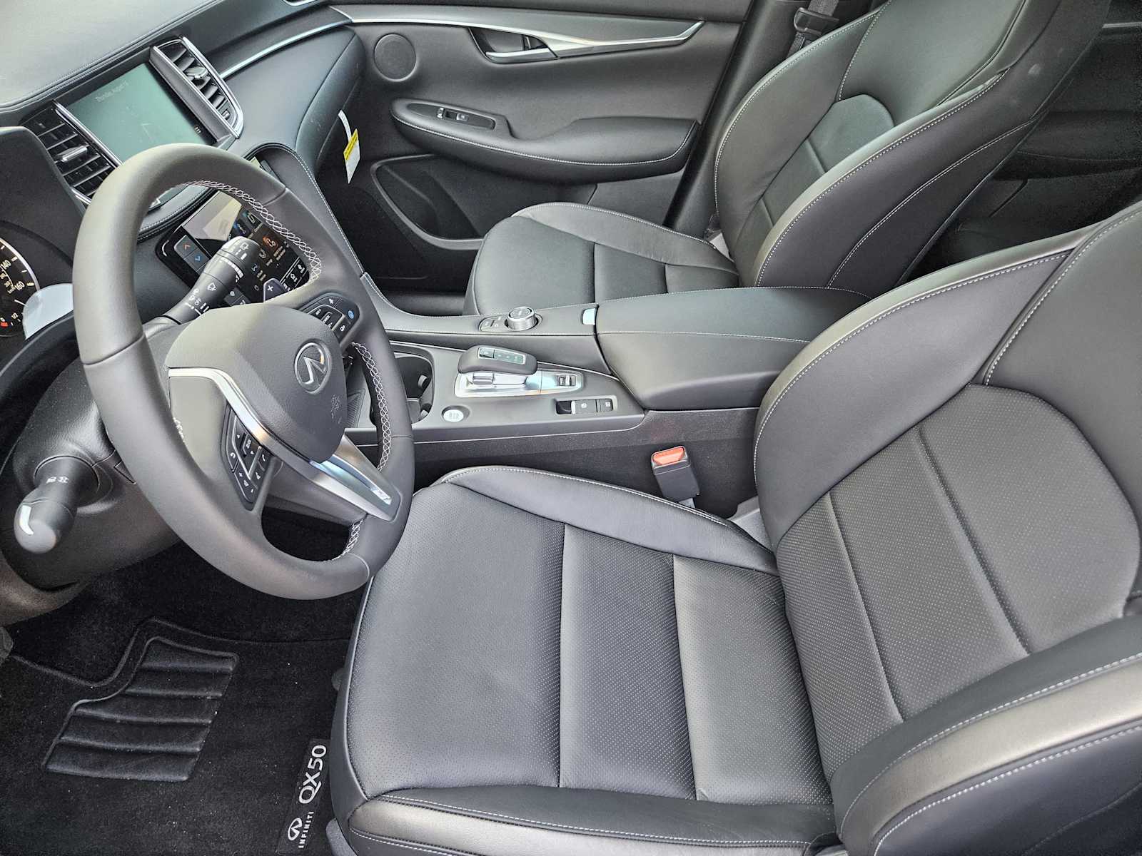2025 Infiniti QX50 Luxe AWD photo 8