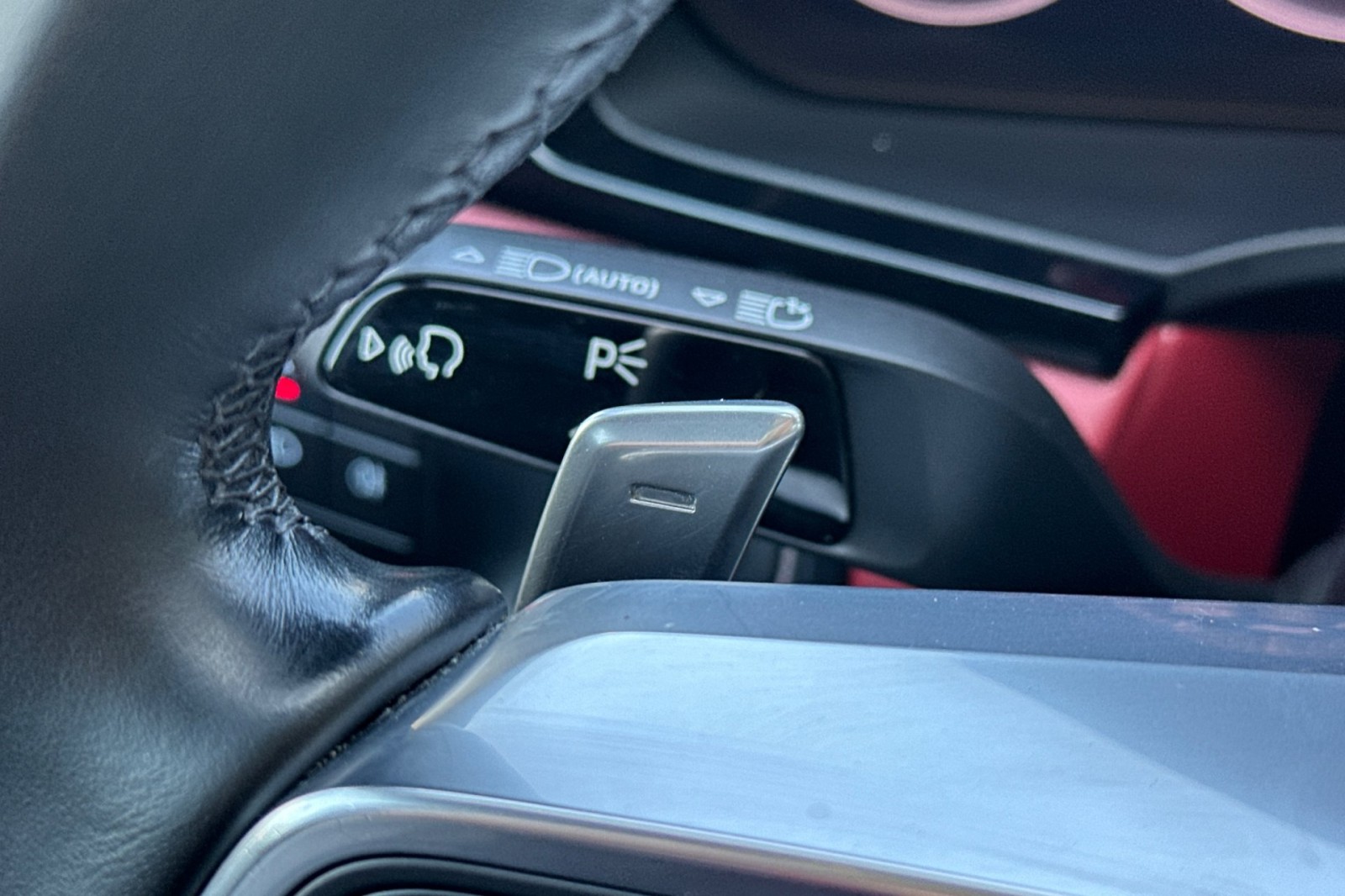2022 Porsche Cayenne Platinum Edition photo 33