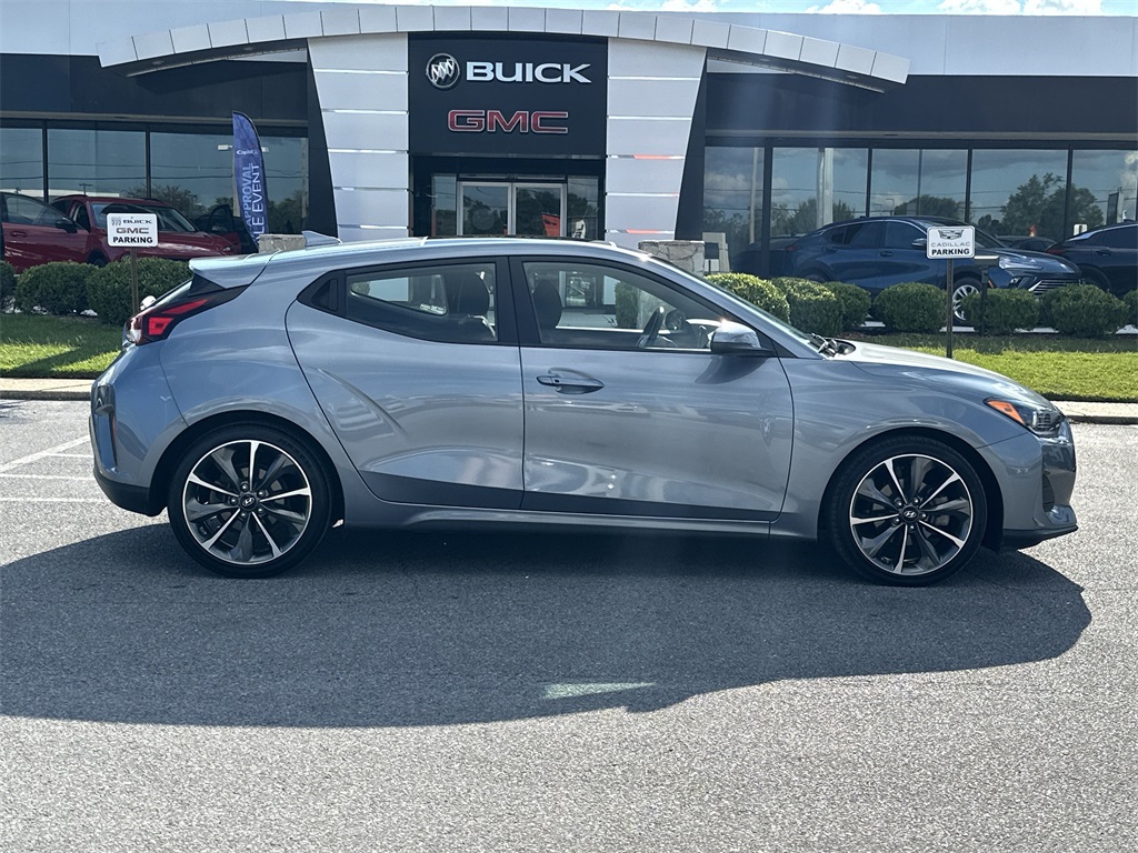 2021 Hyundai Veloster 2.0L Premium photo 8