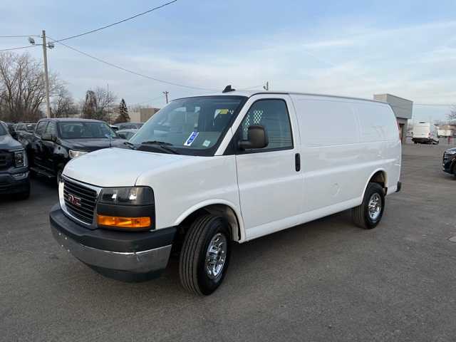 2023 Gmc Savana 2500 Cargo photo 3