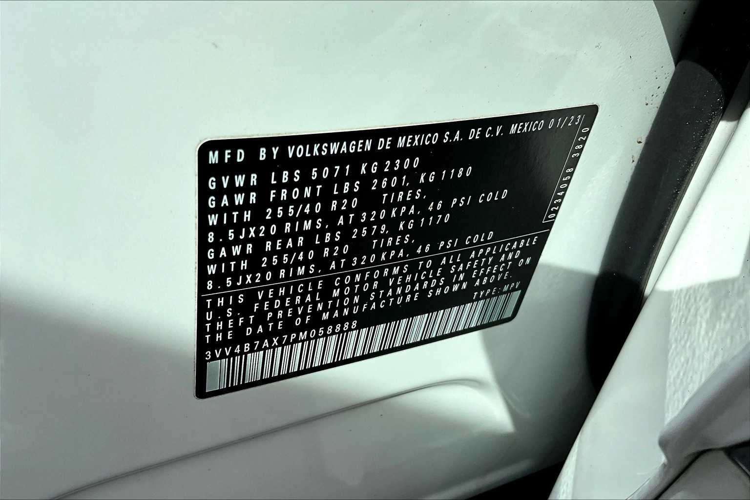 2023 Volkswagen Tiguan SEL R-Line Black photo 63