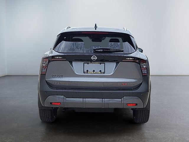 2025 Nissan Kicks SR photo 3