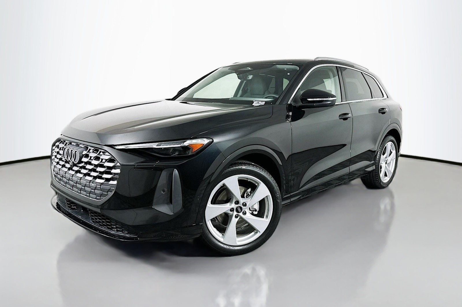 2025 Audi New Q5 Prestige's photo