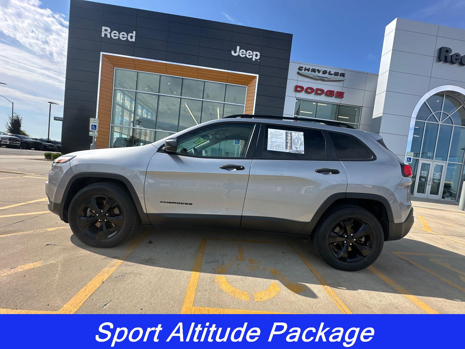 Used 2017 Jeep Cherokee Sport Altitude with VIN 1C4PJMAS3HW608977 for sale in Kansas City