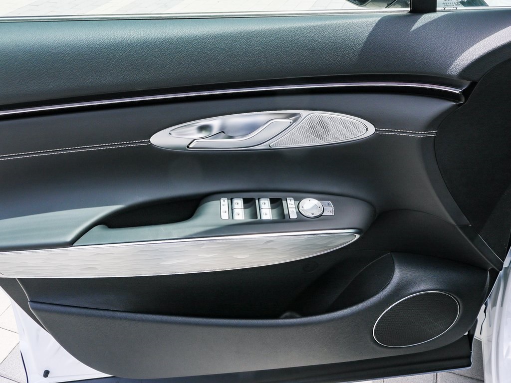 2026 Genesis Electrified GV70 photo 17