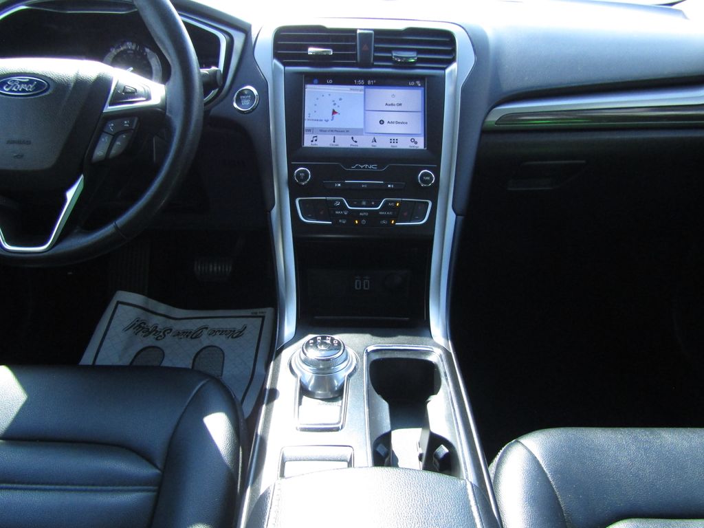 2019 Ford Fusion Hybrid SEL photo 21