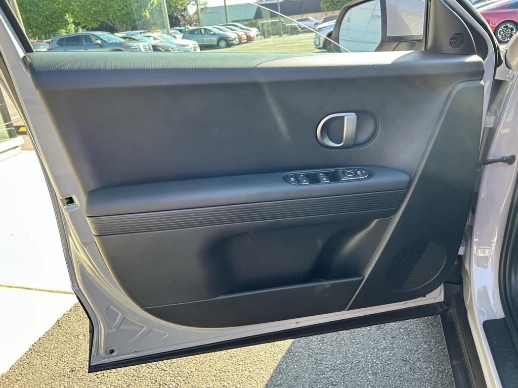 2025 Hyundai Ioniq 5 SEL photo 10