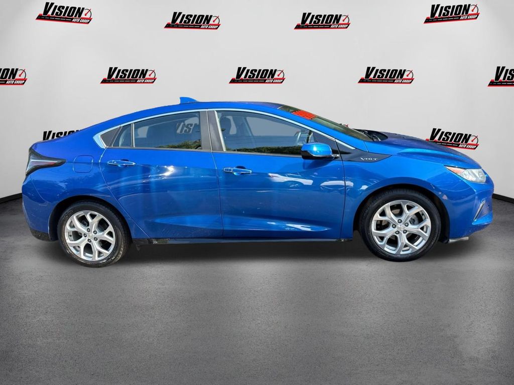 2016 Chevrolet Volt Premier photo 4