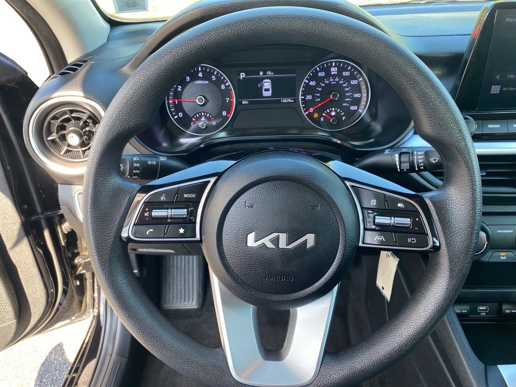 2023 Kia Forte LXS photo 10