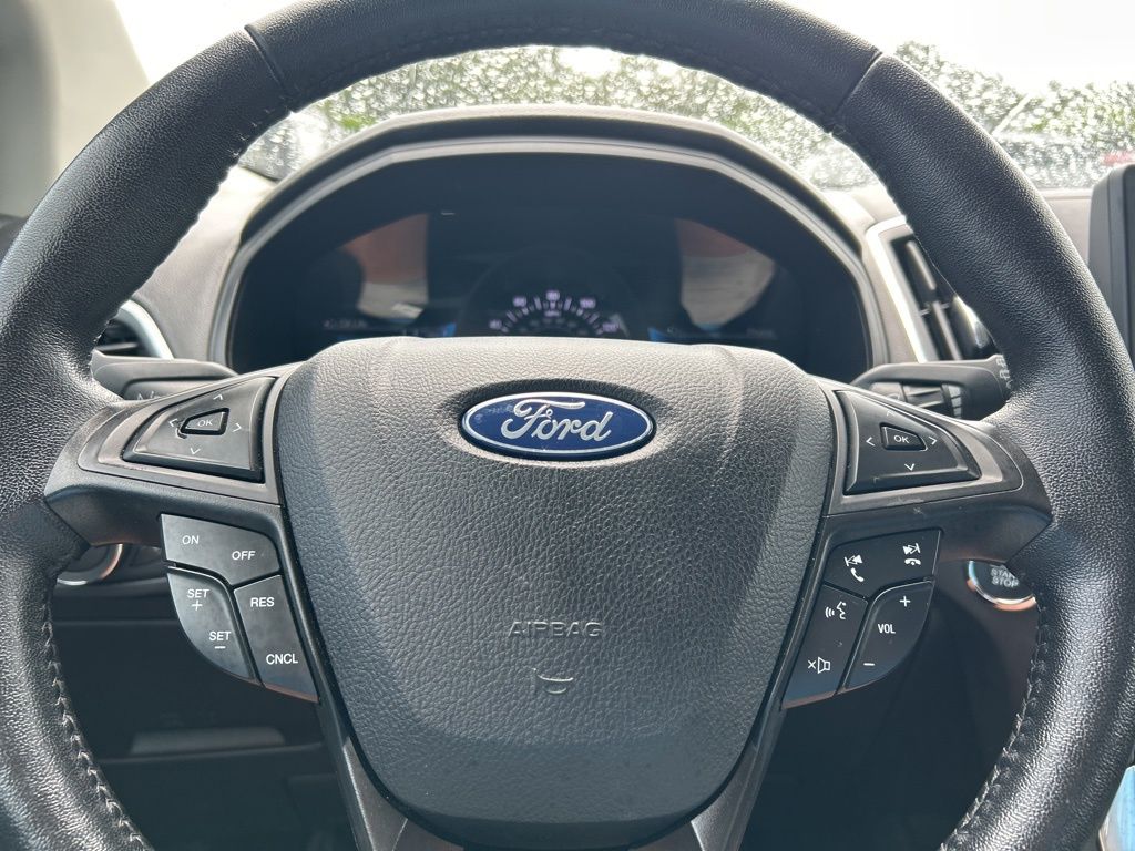 2022 Ford Edge Titanium photo 17