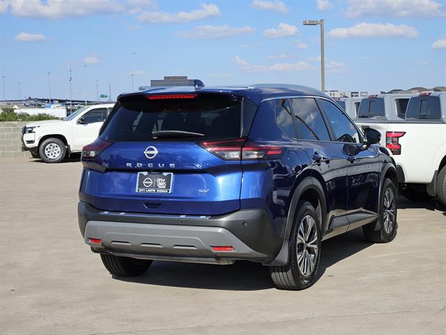 2022 Nissan Rogue SV photo 2