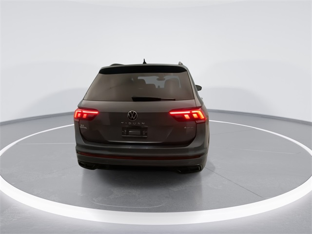 2022 Volkswagen Tiguan SE R-Line Black photo 3