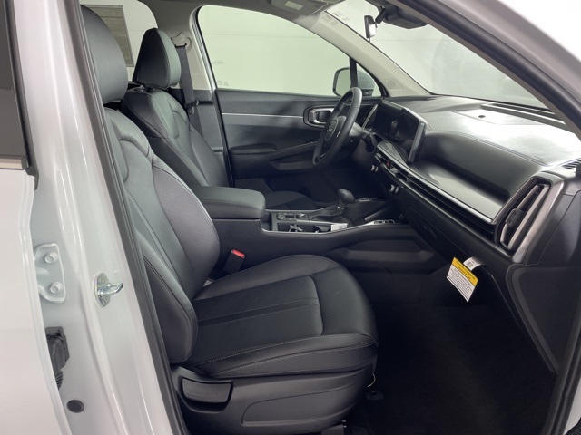2025 Kia Sorento S photo 42