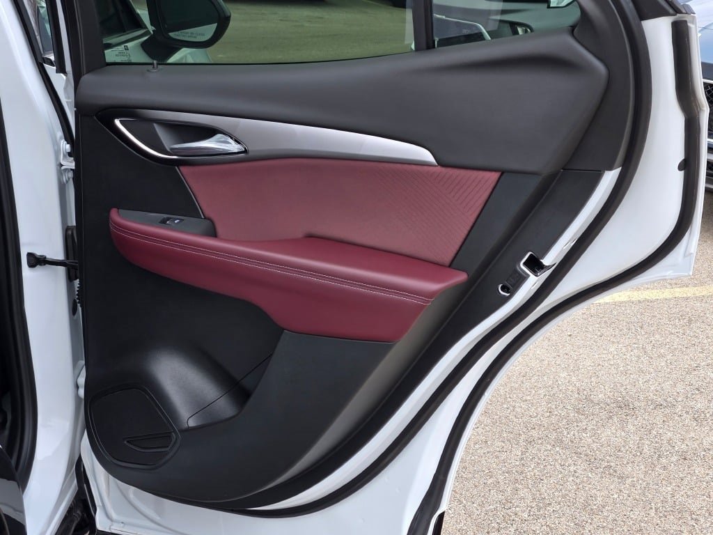 2025 Buick Envision Sport Touring photo 7