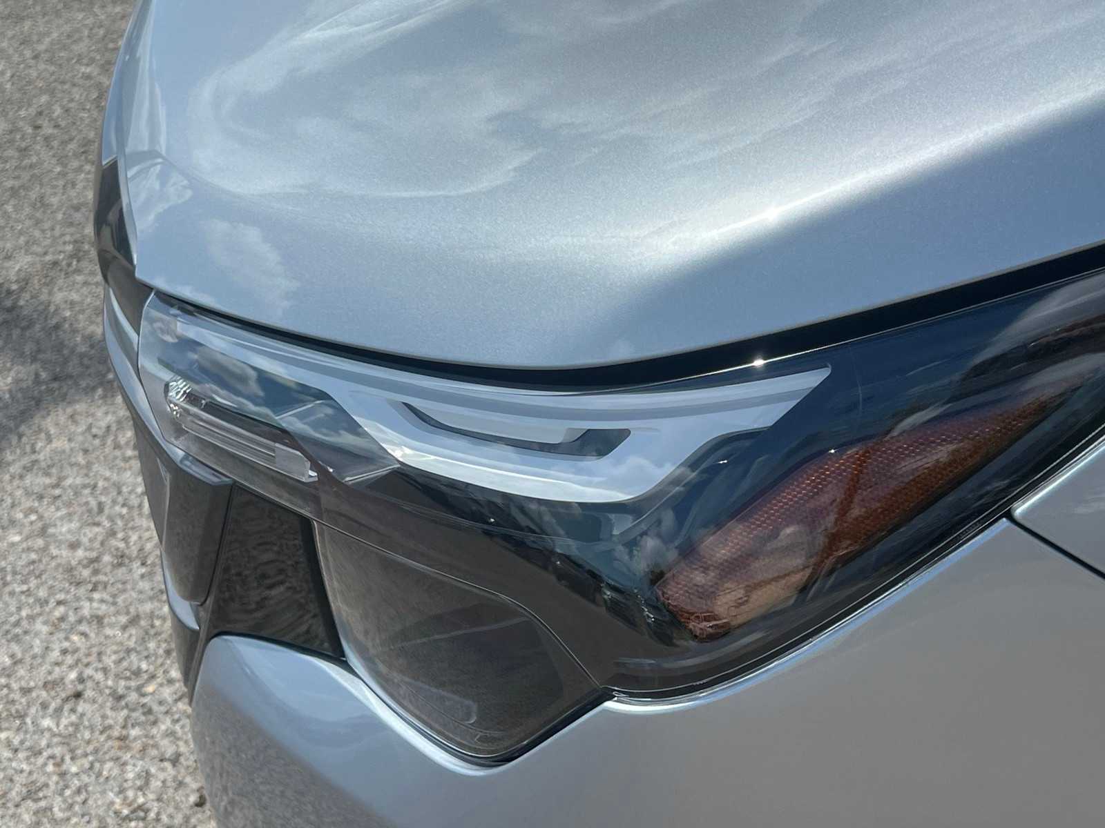 New 2025 ICE SILVER METALLIC Subaru Premium image 10