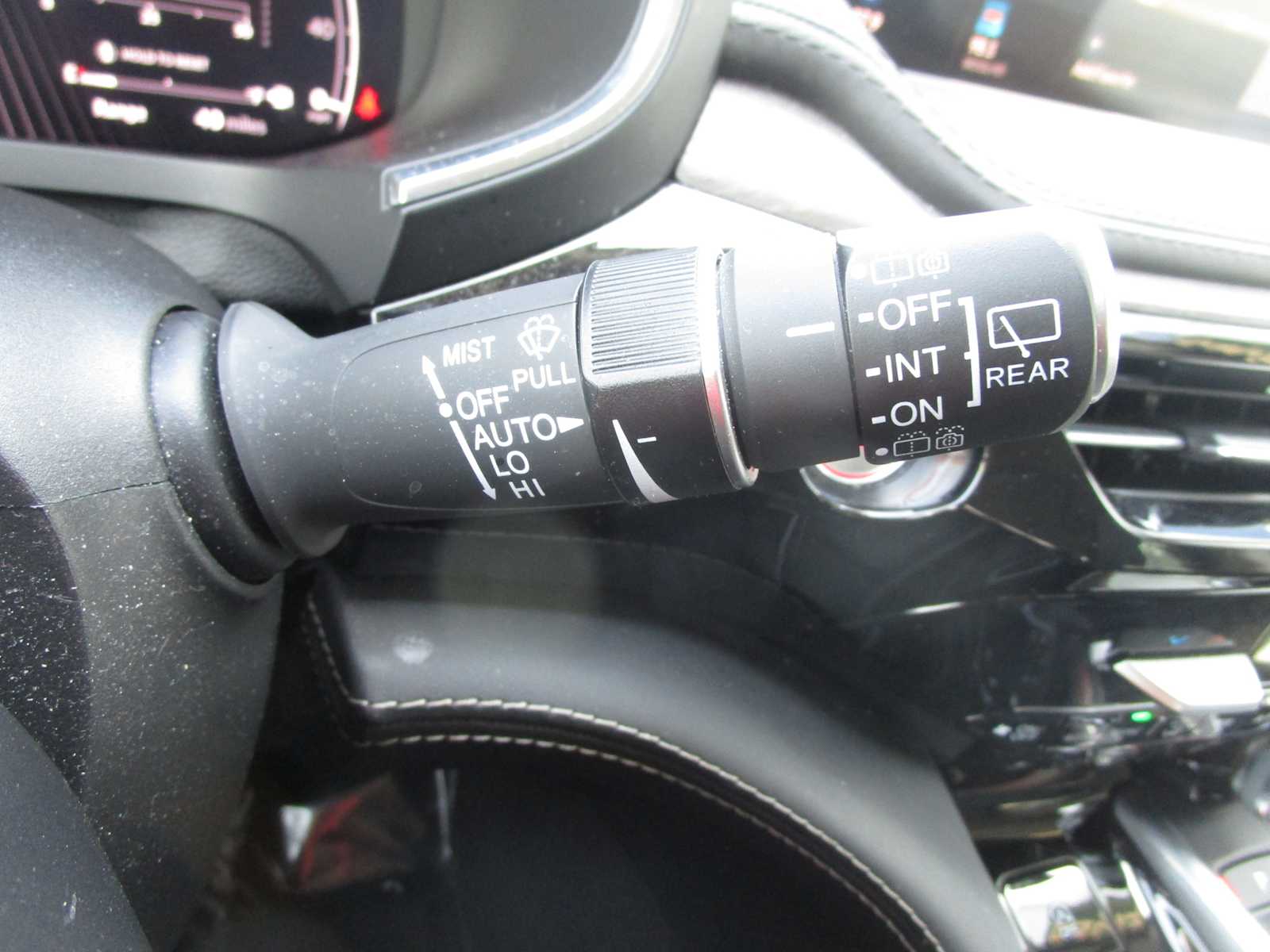 2023 Acura MDX SH-AWD Advance photo 30