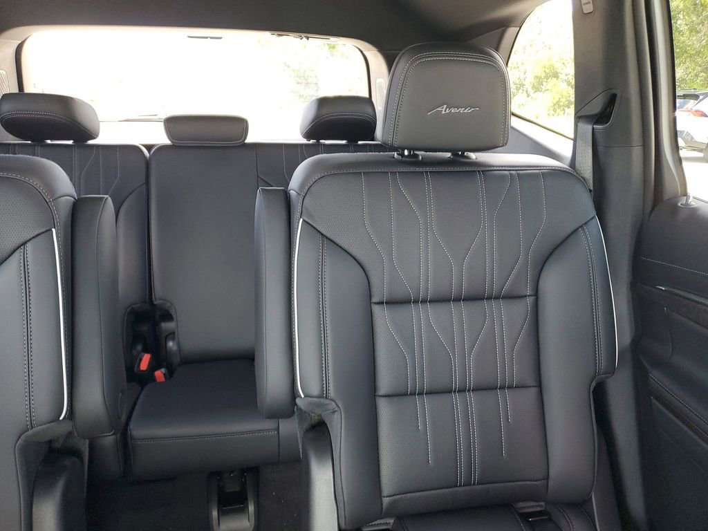 2026 Buick Enclave Avenir photo 14
