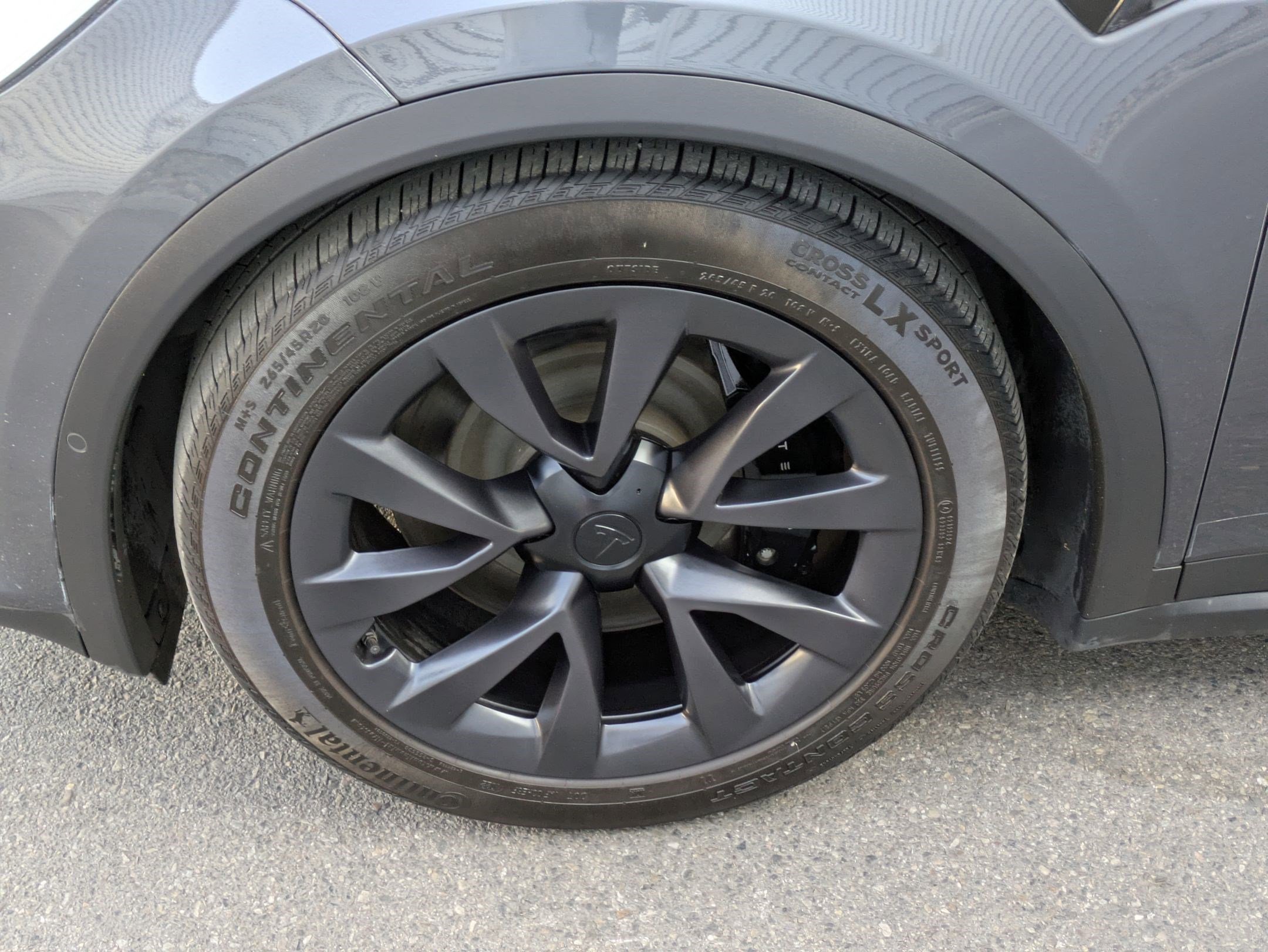 2022 Tesla Model X Plaid photo 11