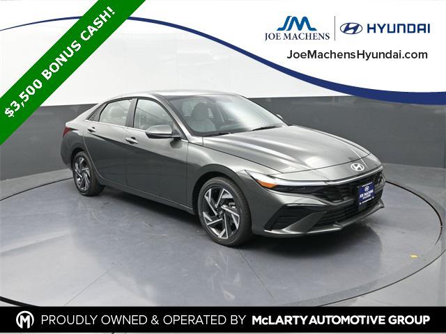 2025 Hyundai Elantra Limited's photo