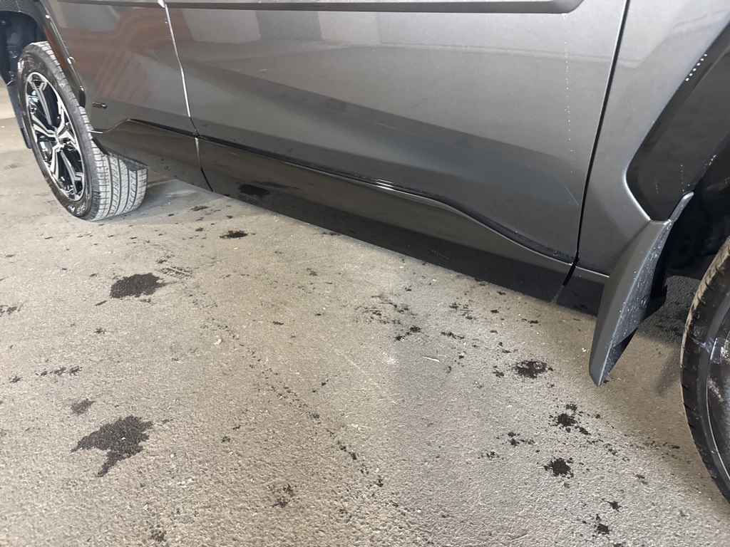 2025 Toyota RAV4 Hybrid XSE photo 8