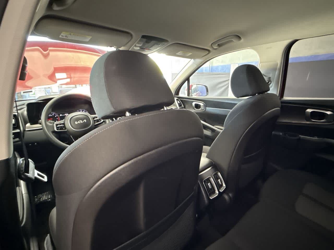 2023 Kia Sorento LX photo 20