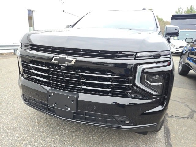 2026 Chevrolet Suburban RST photo 2