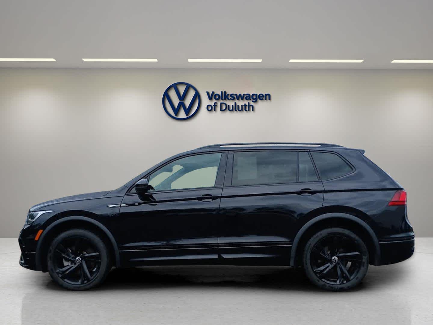Certified 2023 Volkswagen Tiguan SE R-LINE BLACK with VIN 3VVCB7AX7PM086962 for sale in Hermantown, Minnesota