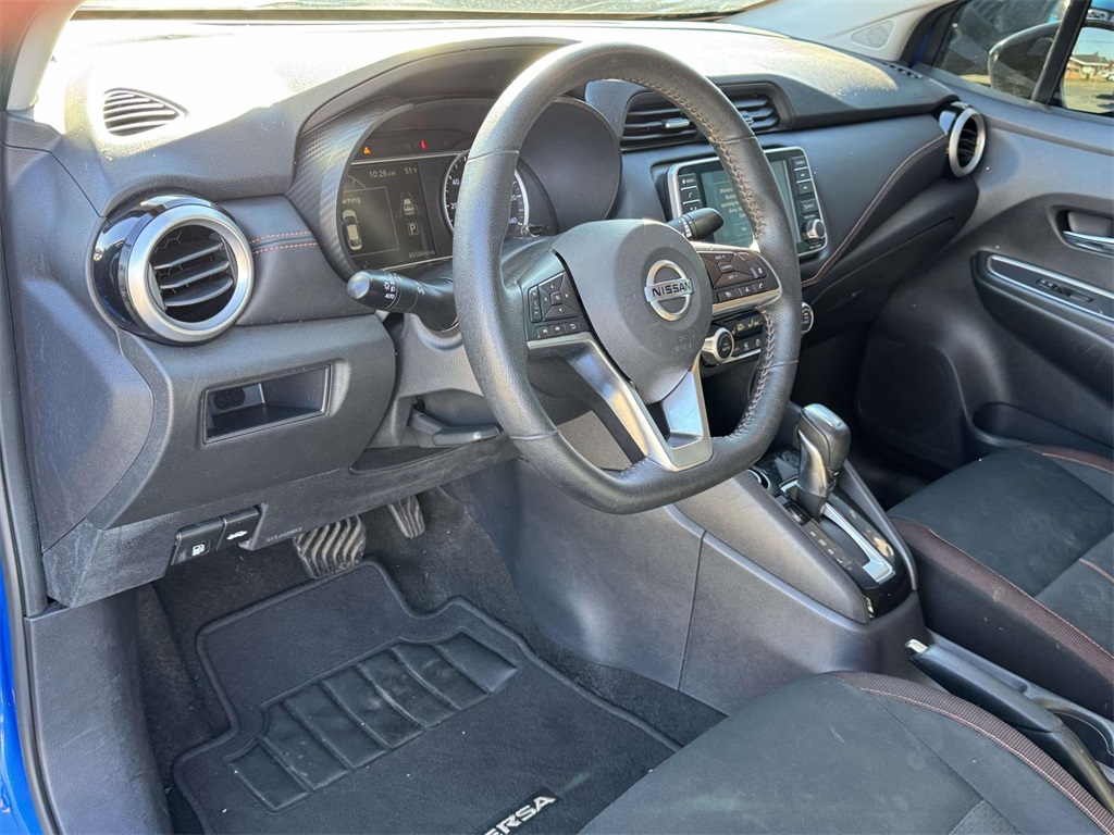 2020 Nissan Versa 1.6 SR photo 2