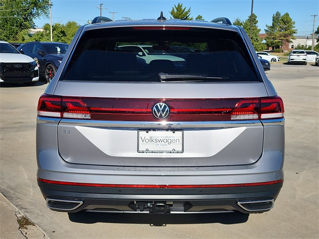 2026 Volkswagen Atlas SE Technology photo 2