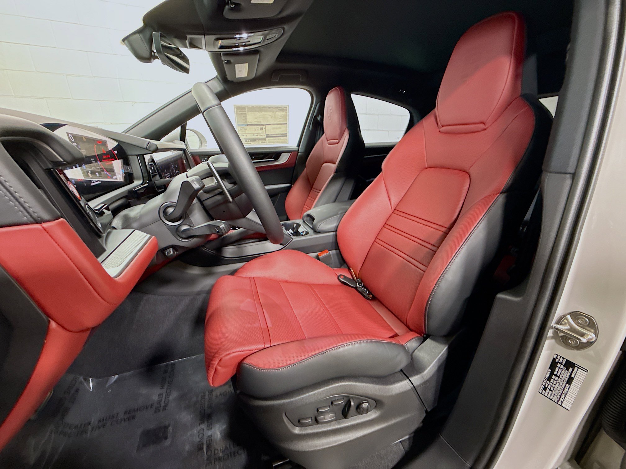 2026 Porsche Cayenne S Coupe photo 2