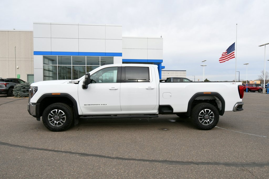 2024 Gmc Sierra 3500 HD SLE photo 3