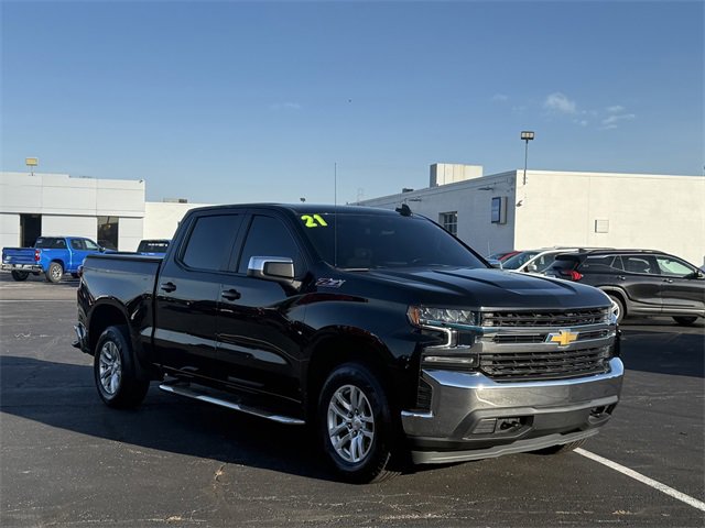 2021 Chevrolet Silverado 1500 LT photo 3