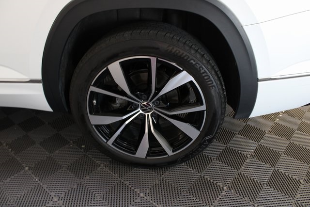 2024 Volkswagen Atlas SEL Premium R-Line photo 23