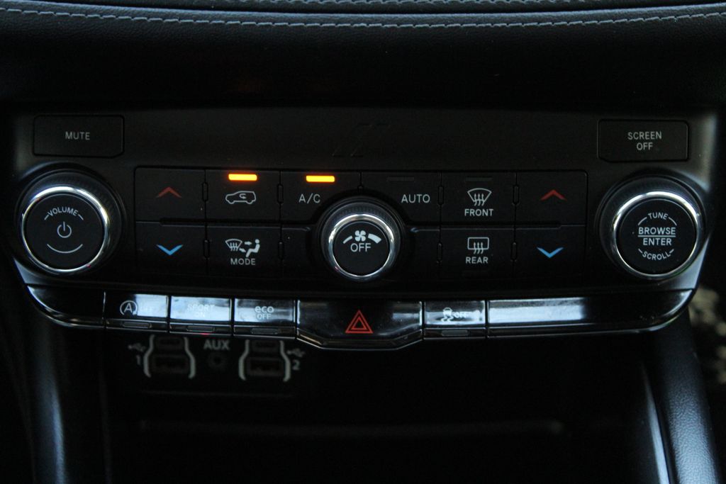 2022 Dodge Durango SXT photo 18