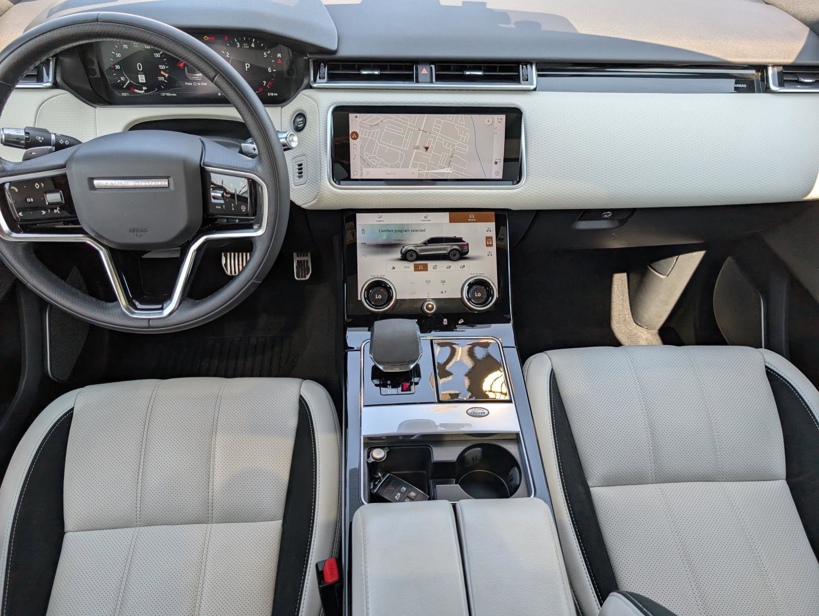 2021 Land Rover Range Rover Velar P340 R-Dynamic S photo 30
