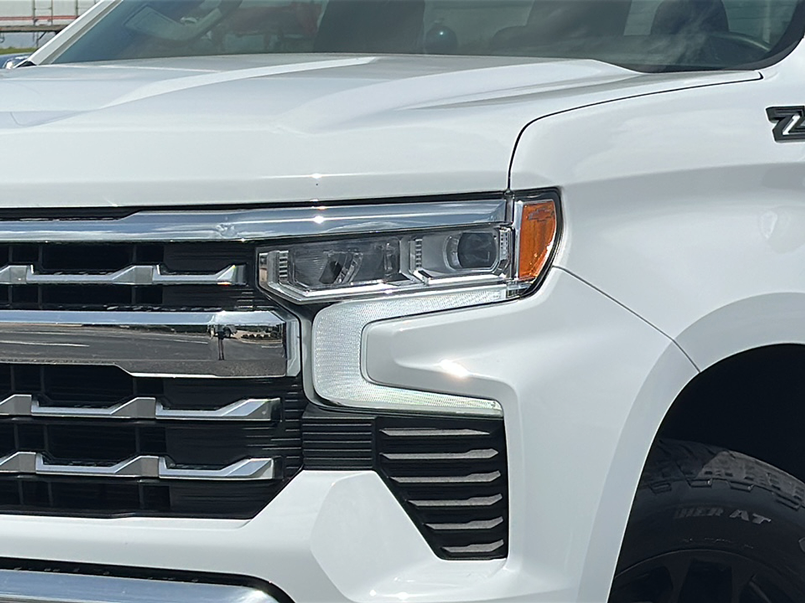 2024 Chevrolet Silverado 1500 LTZ photo 2