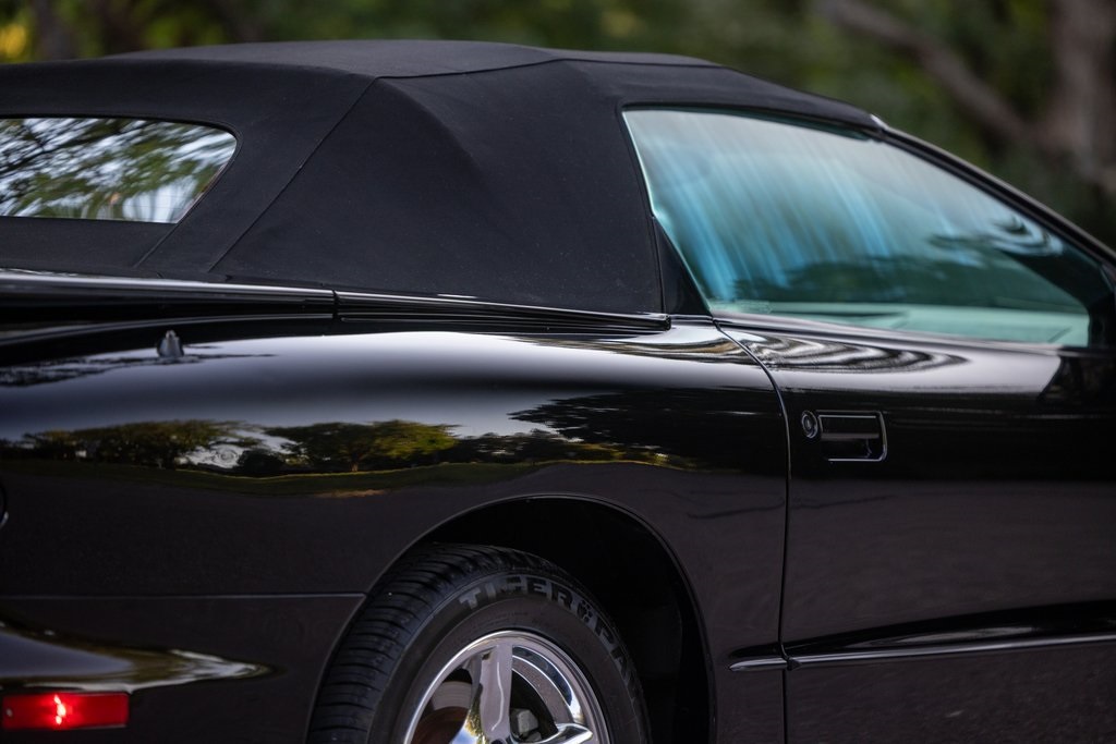 2002 Pontiac Firebird TRANS AM photo 32