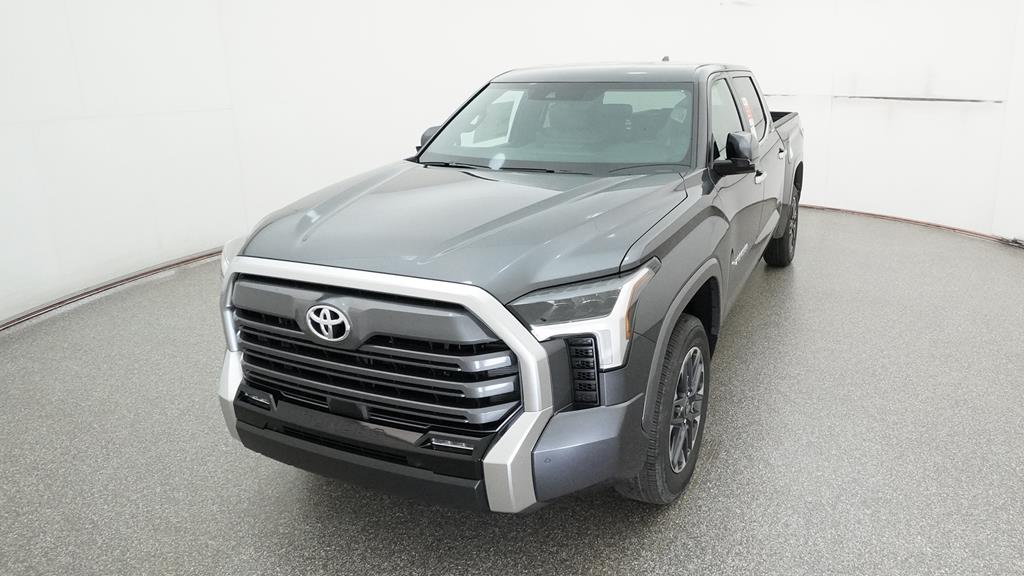 2025 Toyota Tundra Limited CrewMax photo 5