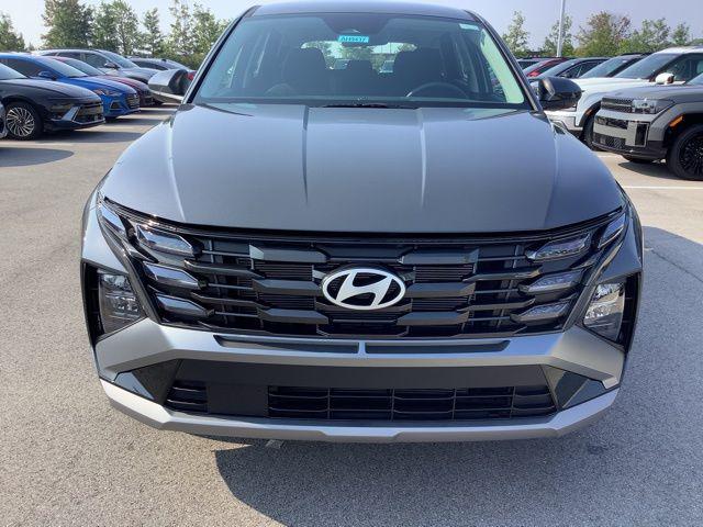2025 Hyundai Tucson SE photo 2