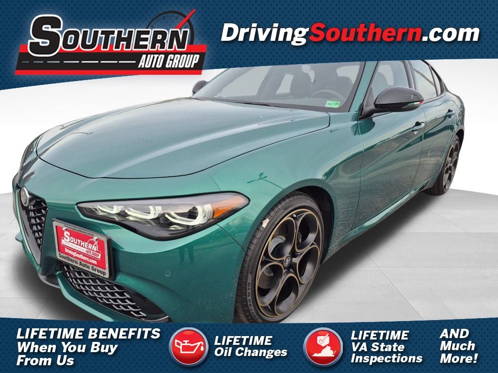 2025 Alfa Romeo Giulia Intensa's photo