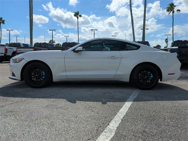 2017 Ford Mustang V6 photo 7