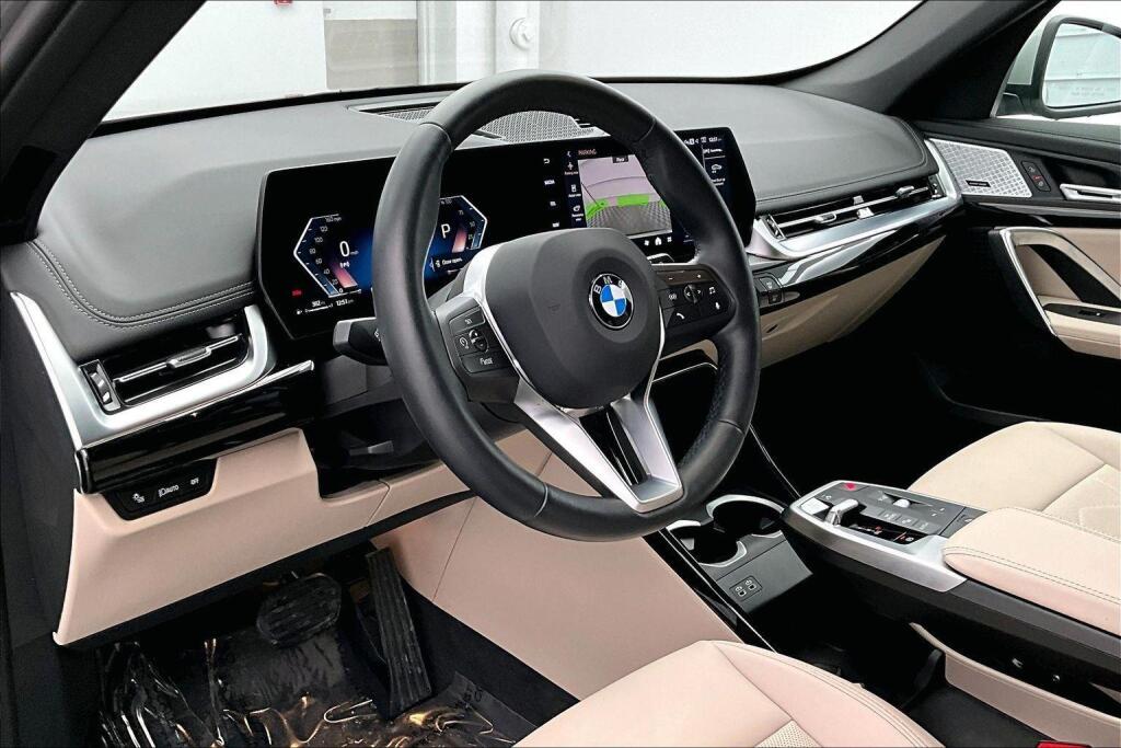 2025 Bmw X1 XDrive28i photo 3