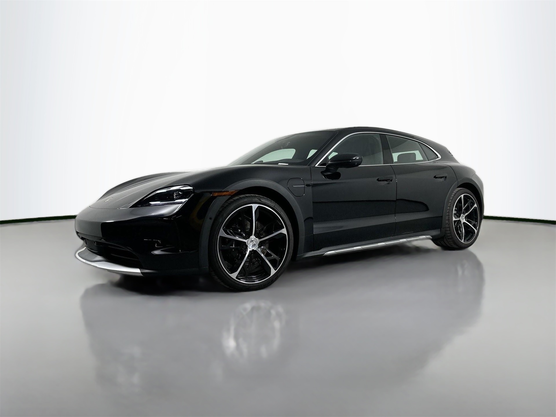 2025 Porsche Taycan S's photo