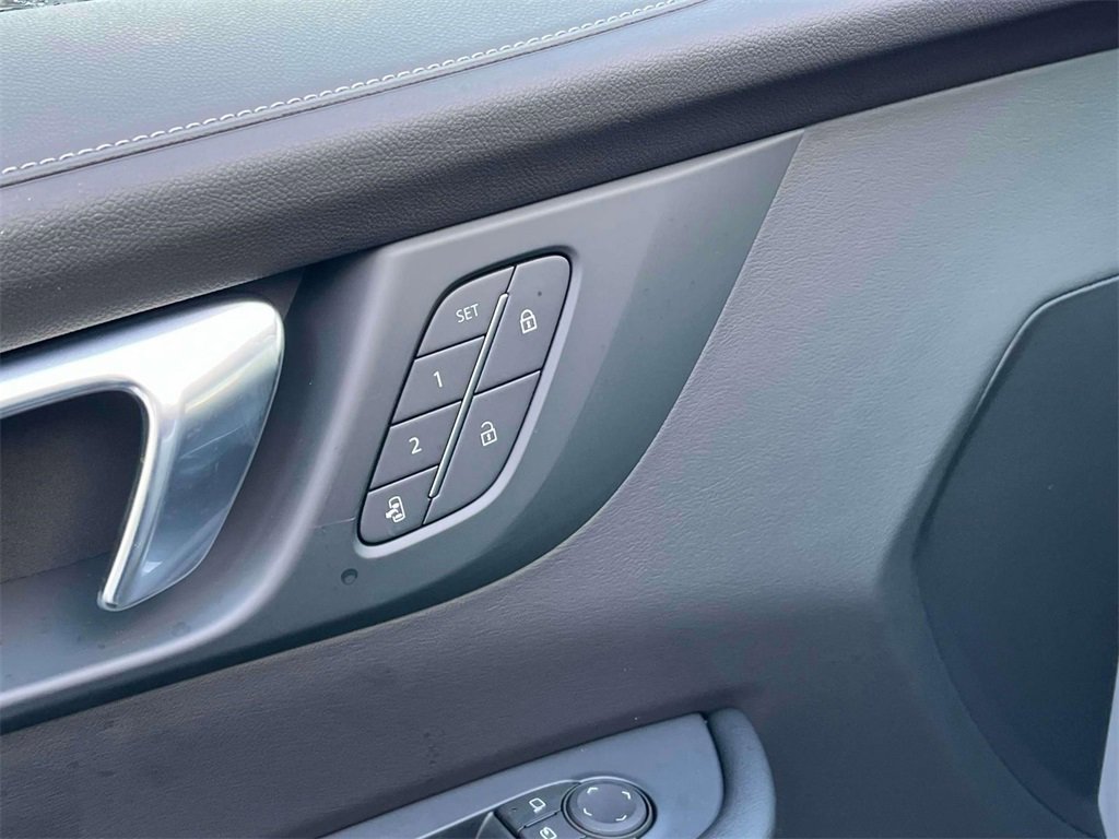 2025 Buick Enclave Preferred photo 21