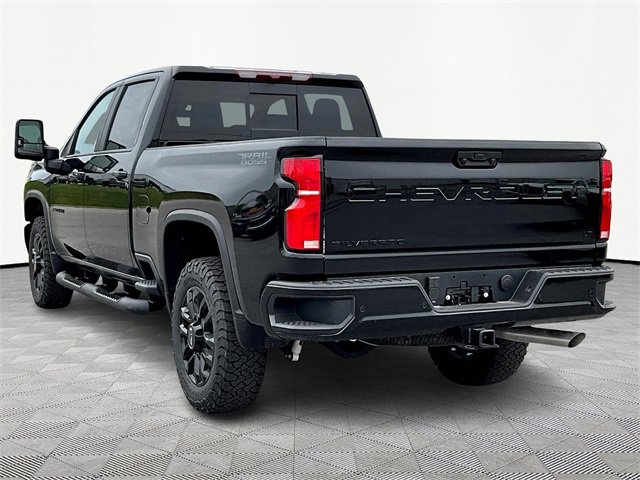 2025 Chevrolet Silverado 2500HD LT photo 4